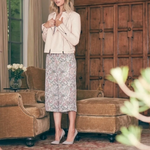 Cupcake and Cashmere Paisley Cropped Romper NWT - Picture 5 of 12